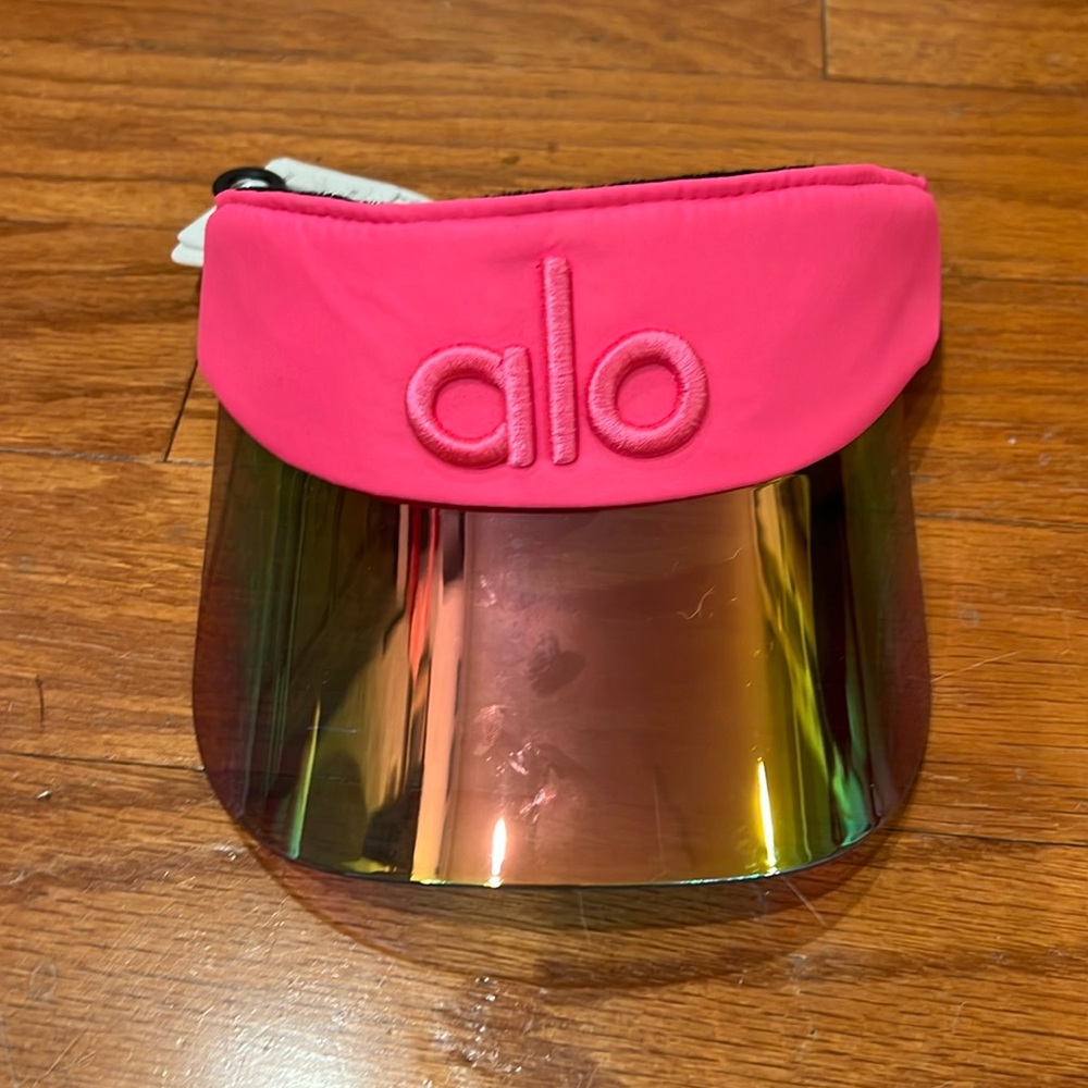 Alo yoga brand visor hat pink